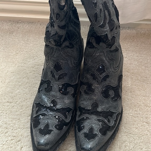 Women’s Corral Cowboy Boot - Picture 2 of 4